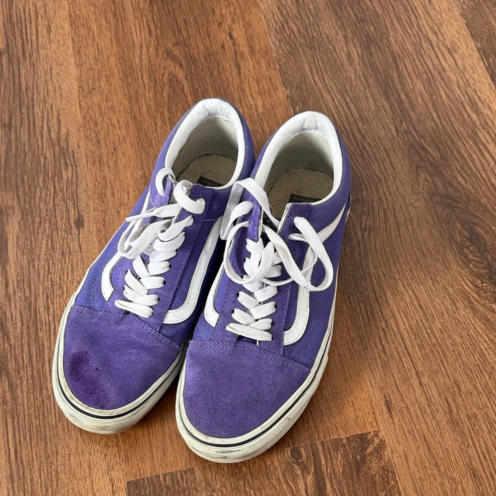 Vans Purple Low-Top Skate Sneakers with White Stripe